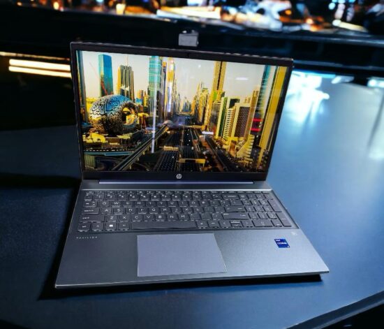 HP CORE i7 15.6”13VA GEN.”TACTIL”MOD:15-EG3045CL ”TVD” Z2141